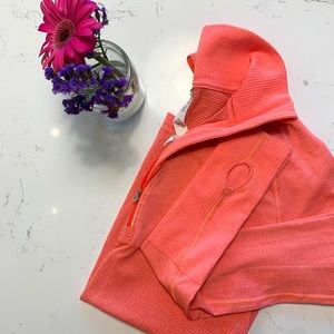Lululemon quarter zip in excellent condition